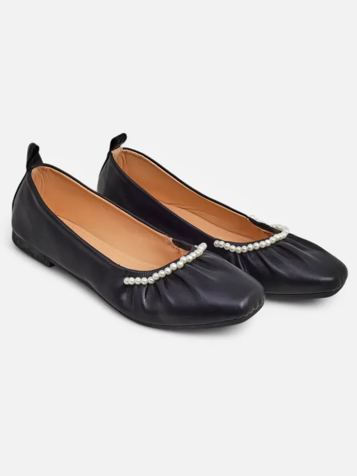Buty Na Wielkie Wyjście|Baleriny Klasyczne^Royalfashion Baleriny Callisto Nero – Czarne baleriny z ekoskóry z perełkami, płaski obcas czarny