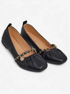 Buty Na Wielkie Wyjście|Baleriny Klasyczne^Royalfashion Baleriny damskie Ariadna Nero – czarne, płaskie, skóra ekologiczna, złota ozdoba czarny