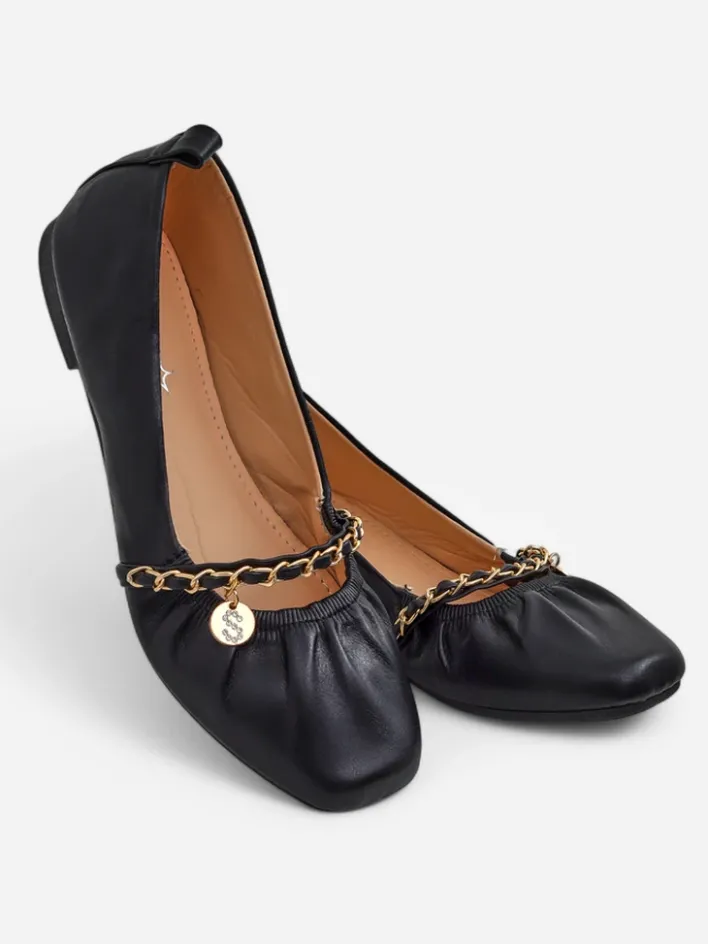 Buty Na Wielkie Wyjście|Baleriny Klasyczne^Royalfashion Baleriny damskie Ariadna Nero – czarne, płaskie, skóra ekologiczna, złota ozdoba czarny