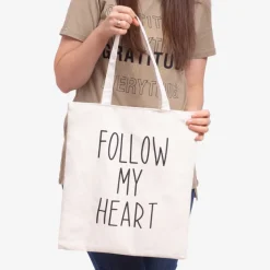 Materiałowe^Royalfashion Biała materiałowa torba z napisem - Akcesoria