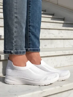 Bieganie, Ćwiczenia I Trening^Royalfashion Biale Damskie Sneakersy Wsuwane Aura Bianca - Lekkie i Oddychajace na Lato Wiosne