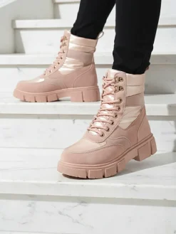 Trapery|Botki Bez Ocieplenia^Royalfashion Bootsy Fuego Rosa - Stylowe Damskie Buty Z Płaskim Obcasem różowy