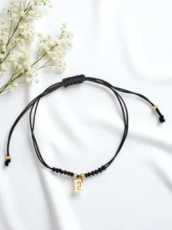 Biżuteria^Royalfashion Bransoletka damska z literką "E" czarny