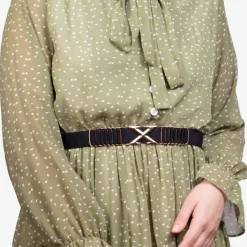 Paski^Royalfashion Czarny damski elastyczny pasek z zapięciem z tyłu - Akcesoria