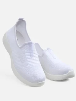 Bieganie, Ćwiczenia I Trening^Royalfashion Damskie białe slip-ony Callista z oddychającej tkaniny na płaskim obcasie biały