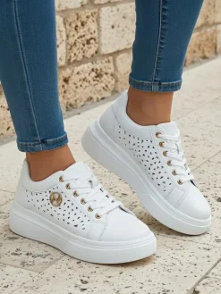 Ugc|Sneakersy^Royalfashion Damskie sneakersy Calista Bianco z eko skóry, ażurowe, wiosenne 4,5 cm biały