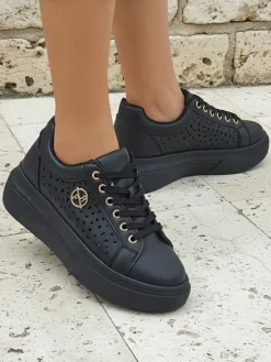 Ugc|Sneakersy^Royalfashion Damskie sneakersy Kalista Nero – czarne platformy z eko-skóry, wiosenna kolekcja czarny