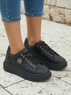 Ugc|Sneakersy^Royalfashion Damskie sneakersy Kalista Nero – czarne platformy z eko-skóry, wiosenna kolekcja czarny