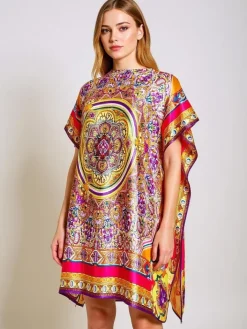 Narzutka Plażowa|Bluzki / Koszule / Koszulki^Royalfashion Pareo Melania – wielokolorowa sukienka o kroju kimonowym do kolan Wielokolorowe