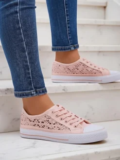 Ugc|Trampki^Royalfashion Różowe trampki damskie Tkanina Kalipso – ażurowe sneakersy na płaskiej podeszwie różowy