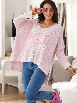 Swetry^Royalfashion Akrylowy damski sweter dzianinowy z napisami Jasnoróżowy