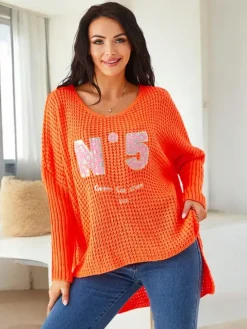 Swetry^Royalfashion Akrylowy damski sweter dzianinowy z napisami pomarańczowy