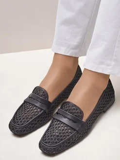 Mokasyny Na Płaskiej Podeszwie^Royalfashion Ażurowe damskie mokasyny Azuros czarny