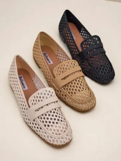 Mokasyny Na Płaskiej Podeszwie^Royalfashion Ażurowe damskie mokasyny Azuros czarny