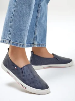 Półbuty^Royalfashion Ażurowe damskie półbuty slip on Vielles Granatowy