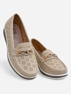 Mokasyny Na Płaskiej Podeszwie^Royalfashion Ażurowe damskie mokasyny Cerro beżowy
