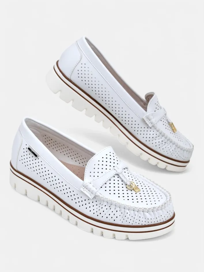 Mokasyny Na Płaskiej Podeszwie^Royalfashion Ażurowe damskie mokasyny Elissas biały