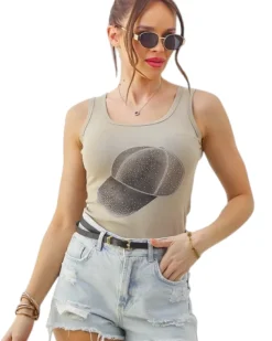 Bluzki / Koszule / Koszulki^Royalfashion Bawełniana bluzka damska na ramiączkach z czapeczką beżowy