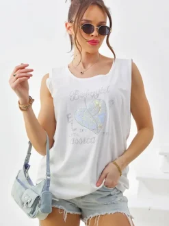 Bluzki / Koszule / Koszulki^Royalfashion Bawełniana bluzka damska na ramiączkach z serduszkiem biały