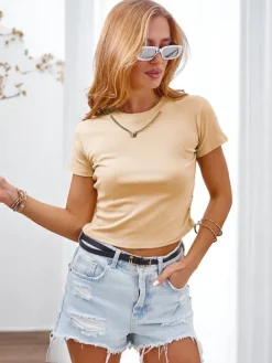 Bluzki / Koszule / Koszulki^Royalfashion Bawełniany damski t-shirt z marszczeniami po bokach, łańcuszkiem i brokatem Jasny beż