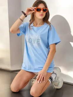 Bluzki / Koszule / Koszulki^Royalfashion Bawełniany damski t-shirt LOVE z cyrkoniami Ecru