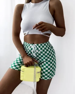 Szorty|Krótkie Spodenki^Royalfashion Biało - zielone damskie materiałowe krótkie spodenki w kratkę PLUS SIZE zielony