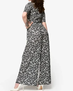 Komplety Damskie^Royalfashion damski plisowany komplet w czarne kwiatki biały