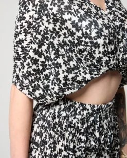 Komplety Damskie^Royalfashion damski plisowany komplet w czarne kwiatki biały