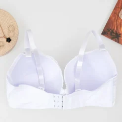 Codzienne^Royalfashion Biustonosz z ozdobną koronką biały