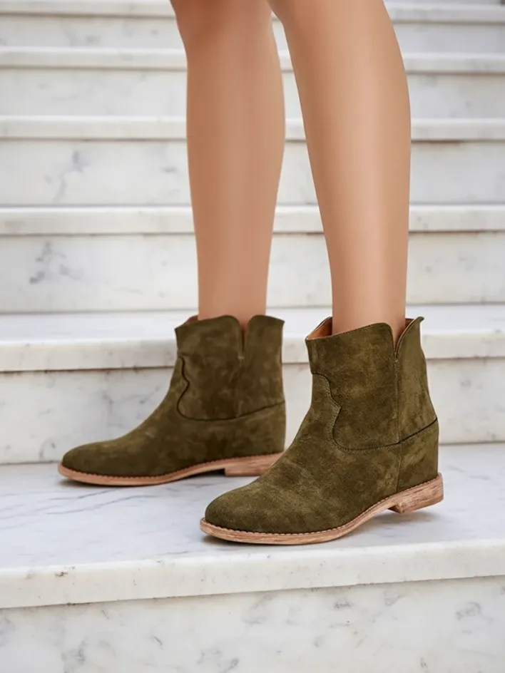 Botki Z Delikatnym Ociepleniem|Kowbojki^Royalfashion Botki a'la kowbojki na krytym koturnie Blueston zielony