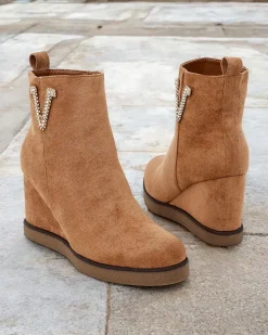 Botki Z Delikatnym Ociepleniem|Botki Na Koturnie^Royalfashion Botki damskie na koturnie Nerias Camel