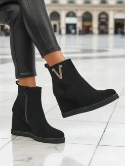 Botki Z Delikatnym Ociepleniem|Botki Na Koturnie^Royalfashion Botki damskie na koturnie Nerias czarny