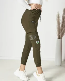 Spodnie Cargo|Spodnie Materiałowe^Royalfashion Ciemnozielone damskie spodnie typu bojówki z napisem zielony