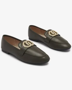 Mokasyny Na Płaskiej Podeszwie^Royalfashion Ciemnozielone mokasyny damskie ze złotą ozdobą Uletta zielony