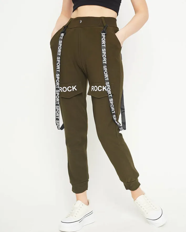 Spodnie Cargo|Spodnie Dresowe^Royalfashion Ciemnozielone damskie materiałowe spodnie typu bojówki z szelkami zielony