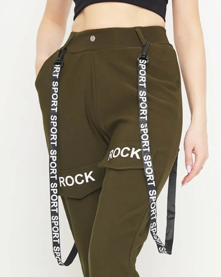 Spodnie Cargo|Spodnie Dresowe^Royalfashion Ciemnozielone damskie materiałowe spodnie typu bojówki z szelkami zielony