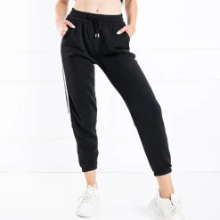 Spodnie Dresowe^Royalfashion Czarne damskie spodnie dresowe z lampasami czarny