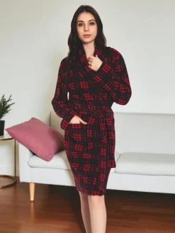 Szlafroki^Royalfashion Czerwono-granatowy damski szlafrok w kratę