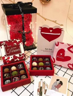 Dekoracje I Ozdoby^Royalfashion miś z róż czerwony