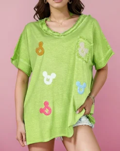 Bluzki / Koszule / Koszulki^Royalfashion Damski t-shirt z naszywkami zielony