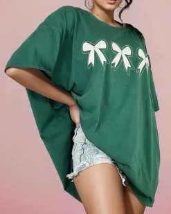 Bluzki / Koszule / Koszulki^Royalfashion Damski t-shirt z naszywką w kształcie kokardki zielony