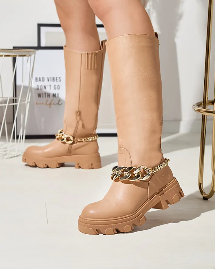 Kozaki Na Płaskim Obcasie|Kozaki Z Ociepleniem^Royalfashion Damskie brązowe kozaki z łańcuszkiem Sudzi brązowy