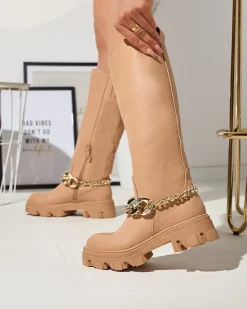 Kozaki Na Płaskim Obcasie|Kozaki Z Ociepleniem^Royalfashion Damskie brązowe kozaki z łańcuszkiem Sudzi brązowy