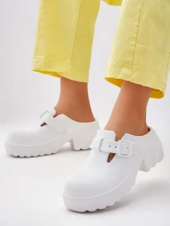 Klapki Na Obcasie^Royalfashion Damskie gumowe klapki na obcasie Voxones biały