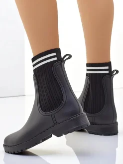 Kalosze Matowe^Royalfashion Damskie kalosze z wyższą tkaninową wstawką Scarlesa czarny