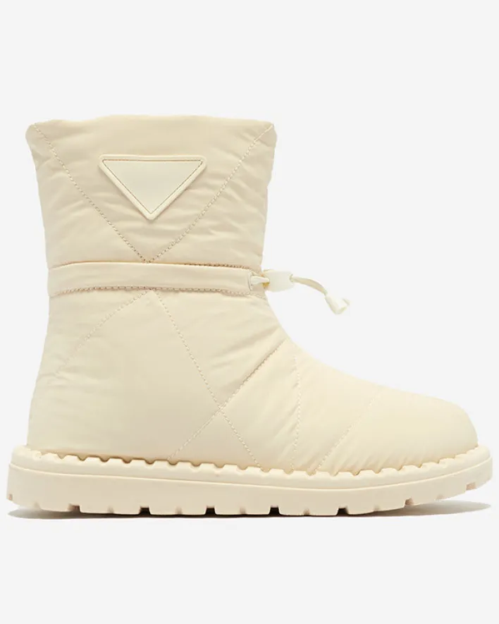 Śniegowce^Royalfashion Damskie owe pikowane buty a'la śniegowce na płaskiej podeszwie Ferri krem