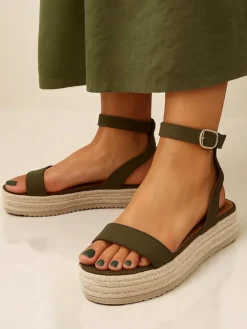 Sandały Na Koturnie^Royalfashion Damskie sandały na platformie Finna zielony