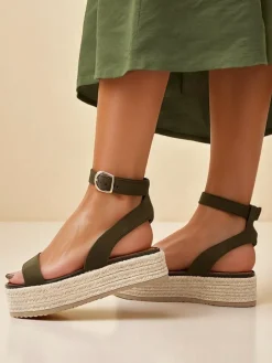 Sandały Na Koturnie^Royalfashion Damskie sandały na platformie Finna zielony