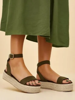 Sandały Na Koturnie^Royalfashion Damskie sandały na platformie Finna zielony