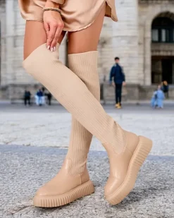 Kozaki Na Płaskim Obcasie|Kozaki Z Ociepleniem^Royalfashion Damskie wsuwane kozaki za kolano Hesoppel czarny